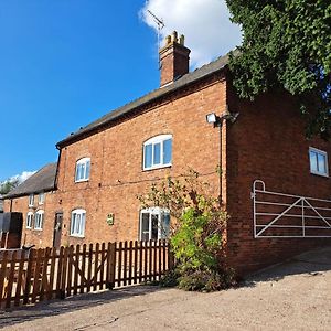 Willa Deepmoor Farmhouse, Doveridge, Derbys. Exterior photo