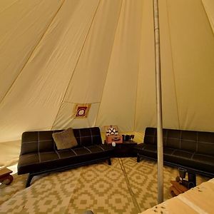 Hotel Glamping In Style Bell Tent Ifield Exterior photo