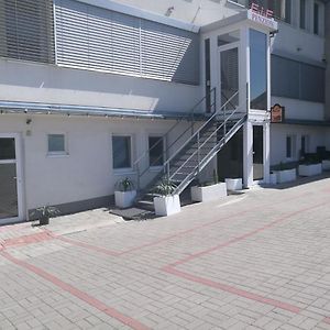 Hotel Penzion Miri Znojmo Exterior photo