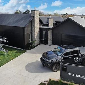 Willa Hillbrook - A Luxurious Designer House Ohauiti Exterior photo