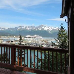 Apartament A Cabin On The Cliff Seward Exterior photo