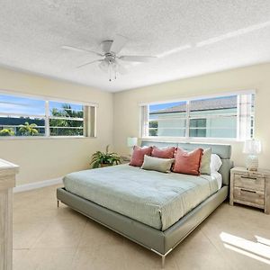 Apartament 1 Block To The Beach! King Beds! Spacious! West Palm Beach Exterior photo