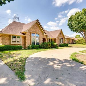 Willa Charming Texas Escape, Near Cedar Hill State Park! Duncanville Exterior photo