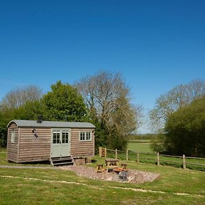 Hotel Foot Of The Downs Shepherds Hut Woodmancote Exterior photo