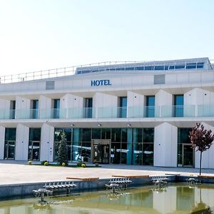 M-Clinic Hotel Taszkent Exterior photo