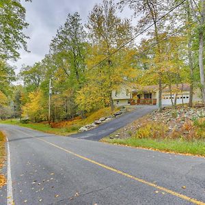 Willa Poconos Retreat With Private Hot Tub And Pool Access! Bushkill Exterior photo