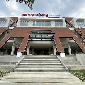 Hotel Se.Nandung Living And Space Malang Exterior photo