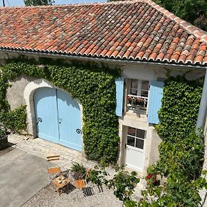 Bed and Breakfast Le Logis De Lasteyrie La Rochebeaucourt-et-Argentine Exterior photo