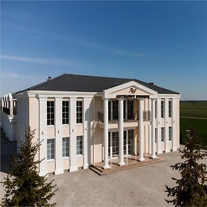 Hotel Adzikowy Dworek Wyszków Exterior photo