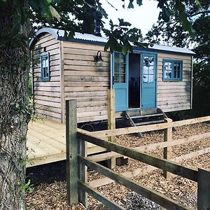 Willa Skylark Shepherds Hut Bath Exterior photo