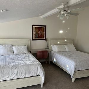 Large Bedroom With 2 Queen Bed - Not Entire Place Charlotte Exterior photo