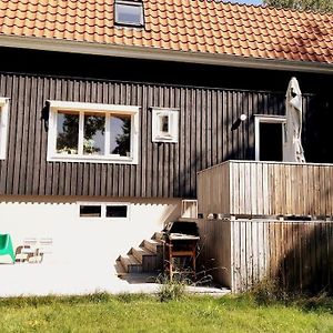 Nice Two Room Flat 15 Minutes From Stockholm C . Huddinge Exterior photo