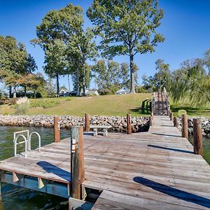 Waterfront Gloucester Cottage With Private Boat Dock Exterior photo