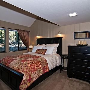 Willa Alpine Darling- Hot Tub- Pet Friendly- 3 Minute Drive To Palisades Tahoe Alpine Meadows Exterior photo