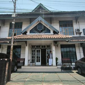 Hotel New Bugisan Jogyakarta Exterior photo