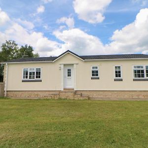 Emmerdale Lodge Yarm Exterior photo