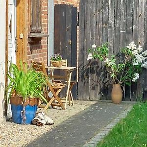 Auszeit Wohnung Hof Narla Bahnsdorf Exterior photo