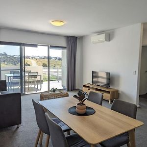 Apartament Serenity At Stromlo 2Bd 1Br At Wright Weston Creek Exterior photo