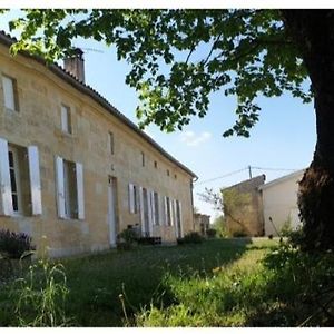 Hotel Une Halte Au Beau Millet Coutras Exterior photo