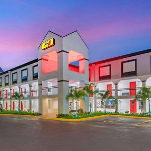 Hotel Super 8 By Wyndham Orlando Near Florida Mall Williamsburg Exterior photo