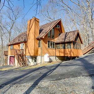 Bushkill Vacation Rental With Community Amenities! Exterior photo