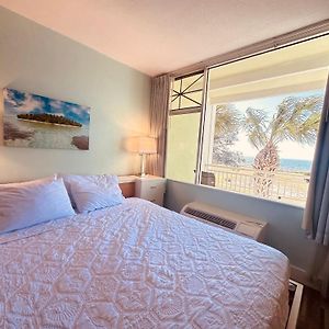 Aparthotel Dolphins, Beach Step Away, Wifi, Free Parking,Pools, Jacuzzi Ruskin Exterior photo