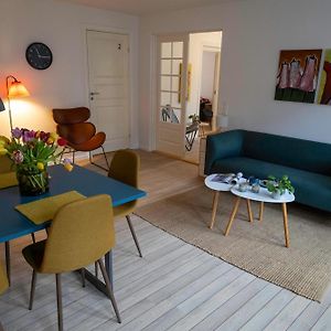 Apartament Hyggelig Byhus I Stueplan Med Solrig Gardhave Svendborg Exterior photo