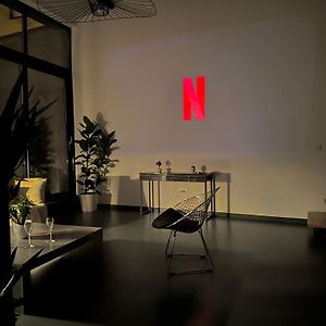 Apartament Le Majestueux • Jacuzzi • Cinema • Netflix • Wifi Reims Exterior photo