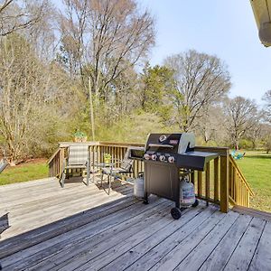 Willa The Farmhouse In Fort Lawn With Fire Pit And Deck! Exterior photo