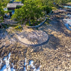 Hotel Strawberry Fields Together Robins Bay Exterior photo