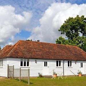 Willa Coach House Barn Cranleigh Exterior photo