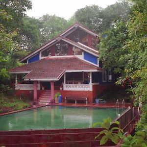 Mae Terra - 4Bhk Villa With Infinity Pool On Chorao Island Stare Goa Exterior photo