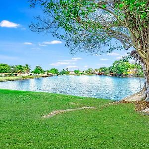 Adorable Condo In Peaceful Area - Palm Wave Says Coconut Exterior photo