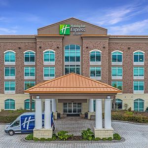 Holiday Inn Express & Suites Charleston Arpt-Conv Ctr Area By Ihg Exterior photo