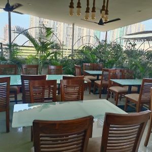 Hotel Skylink Hospitality Next To Amber Imperial Bombaj Exterior photo