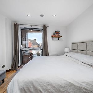 Apartament 2-Bed Gem On Tooting High Street Londyn Exterior photo