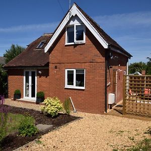 Willa 2 Bed In Lyndhurst 75879 Totton Exterior photo