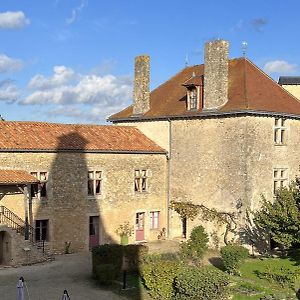 Bed and Breakfast Le Vieux Chateau Airvault Exterior photo