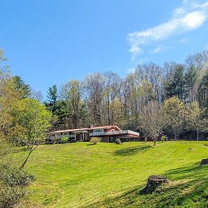 Willa Grapevine Retreat West Jefferson Exterior photo