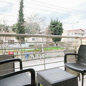 Apartament Flat With Balcony 5 Min To Urla Art Street Izmir Exterior photo