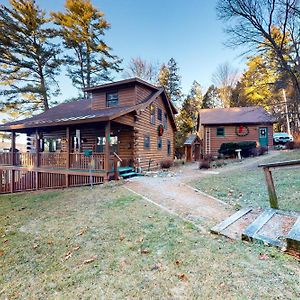 Willa Lake Bomoseen Log Cabin Exterior photo