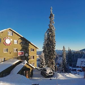 Hotel Казка Карпат Dragobrat Exterior photo