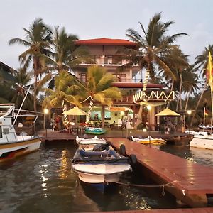 Hotel Malu Banna Aluthgama Exterior photo