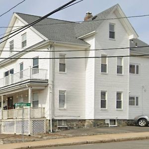 Apartament Spacious And Cozy- Near T-Station-Quiet Neighborhood! Malden Exterior photo