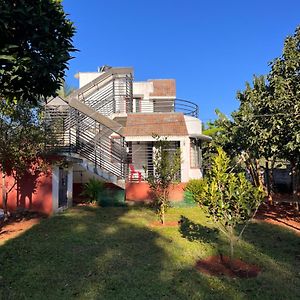 Raj Cliff Top Villa Yelagiri Exterior photo