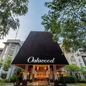 Oakwood Hotel & Apartments Taman Mini Dżakarta Exterior photo