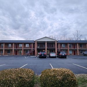 Americas Inn Bardstown Exterior photo