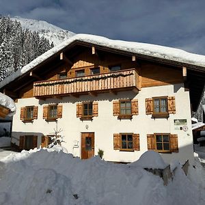 Bed and Breakfast Haus Walch Elbigenalp Exterior photo