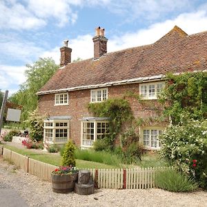 Willa 4 Bed In Corfe Mullen Thold Exterior photo