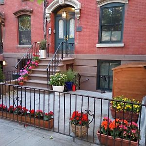 Apartament Historic 1869 Brownstone 15 Min To Nyc Downtown Jersey City Exterior photo